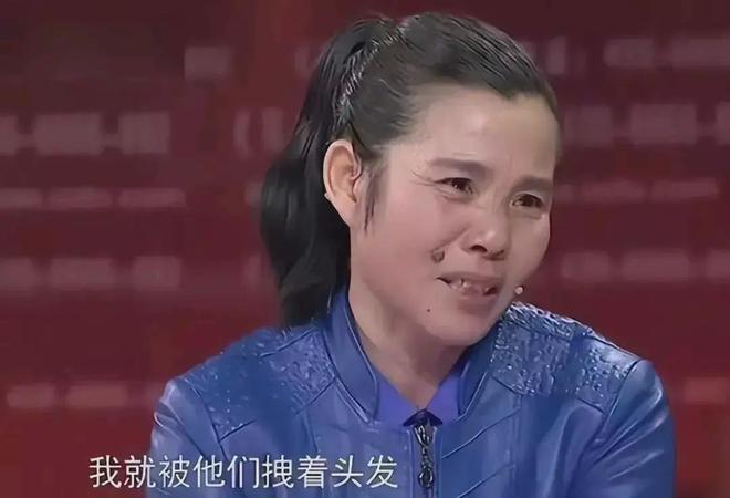 年后儿子考上大学她冲出村外引发热议AG真人国际16岁女子被拐卖30(图1)